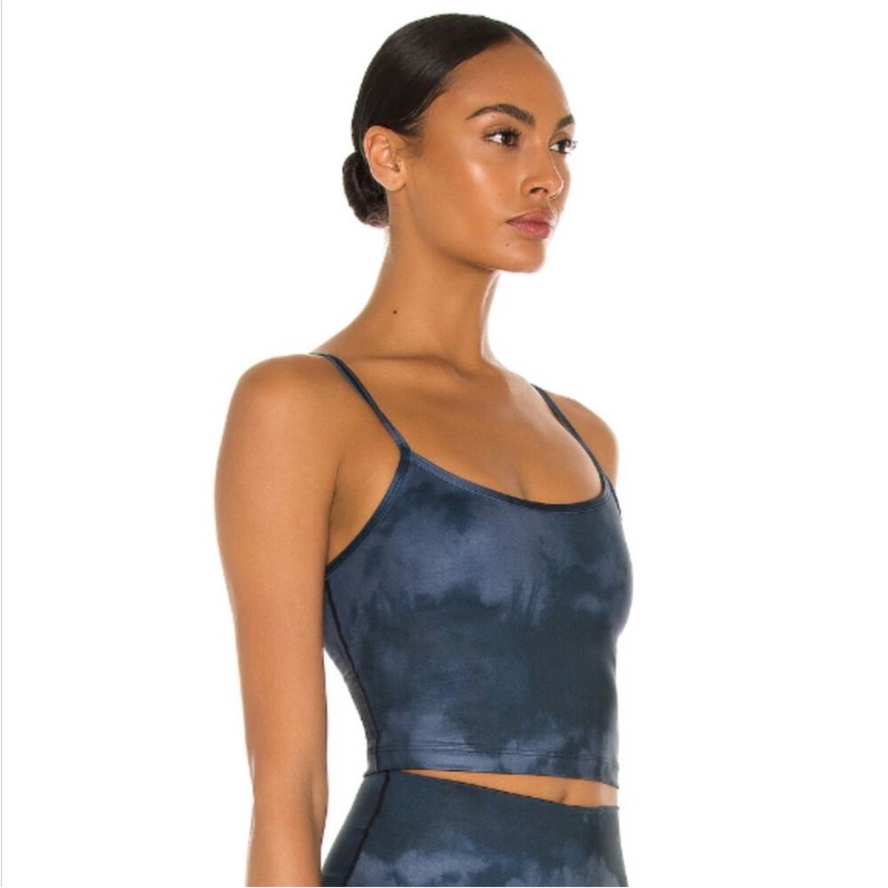 NWT Beyond Yoga Scooped Cropped Spaghetti Strap Tank Top Midnight Blue Medium